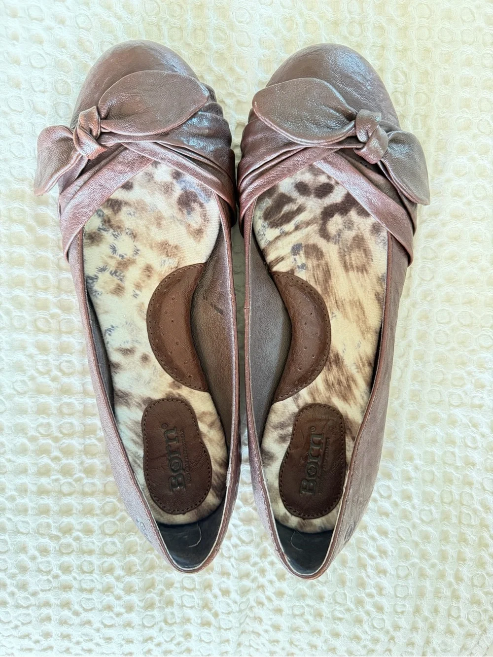 Børn Brown Leather Y2K Bow Ballet Flats size 8 w/ Leopard Lining